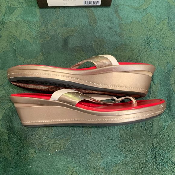 Cole Haan Laetitia Air Thong Sandal Anthracite Patent & Leather 11B - Picture 2 of 6